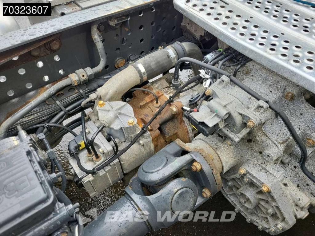 Mercedes-Benz Actros 1948 Actros 4X2 ClassicSpace Retarder Navi Foto 17