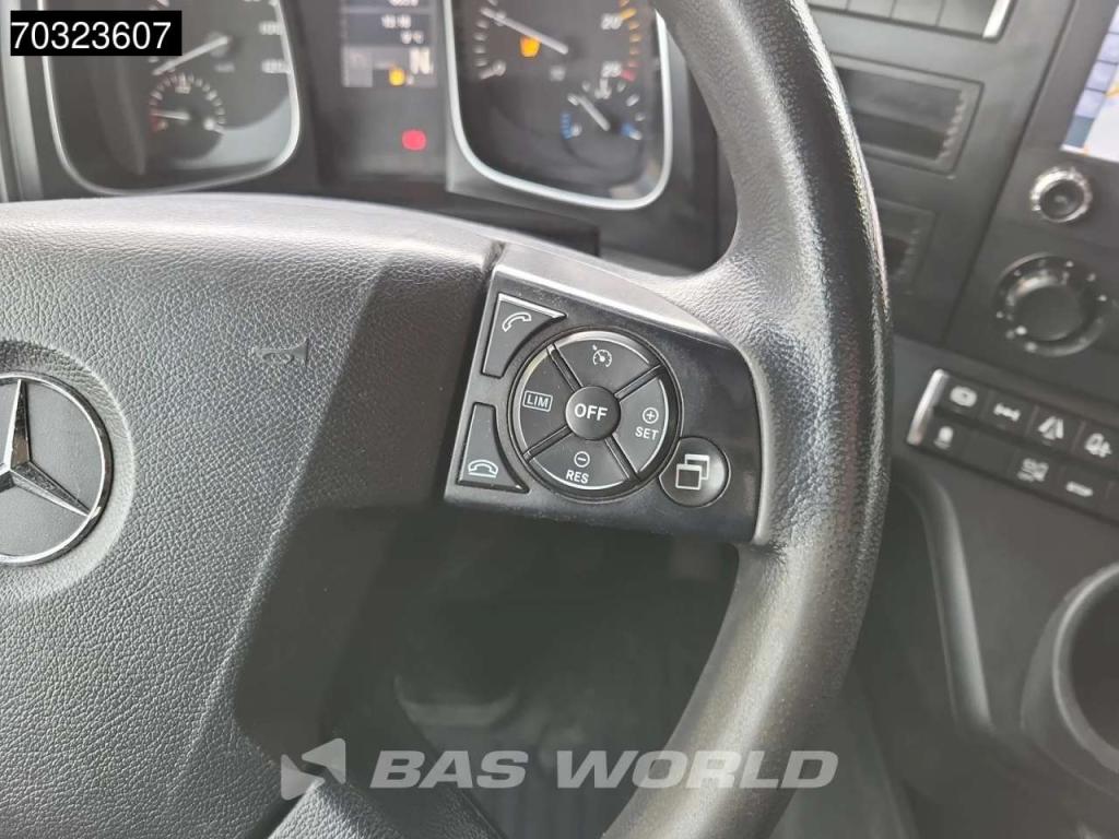 Mercedes-Benz Actros 1948 Actros 4X2 ClassicSpace Retarder Navi Foto 26