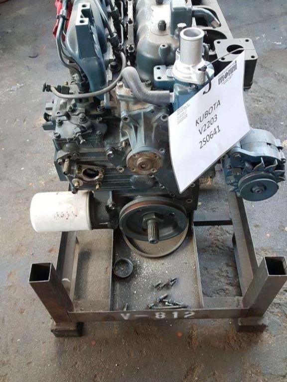 Kubota 2203 Foto 1