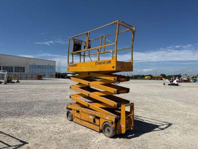 Haulotte Compact 10N in vendita da Makiboom Slu