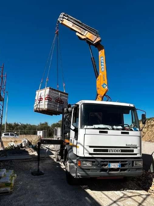 Iveco 150 e 24 k Foto 1