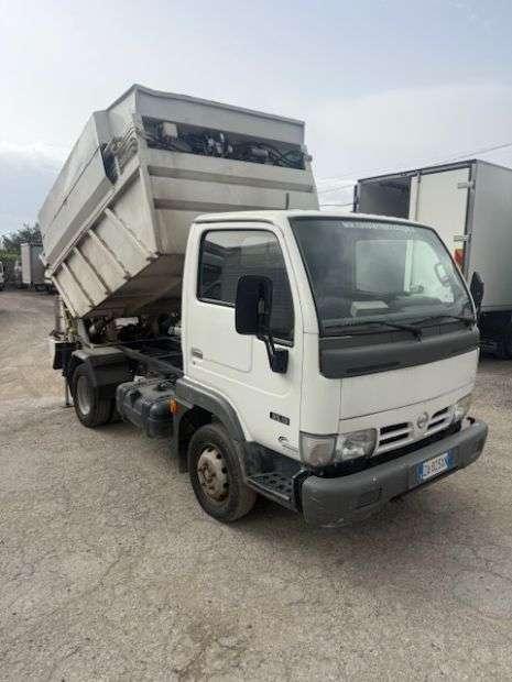 Nissan Cabstar Foto 9
