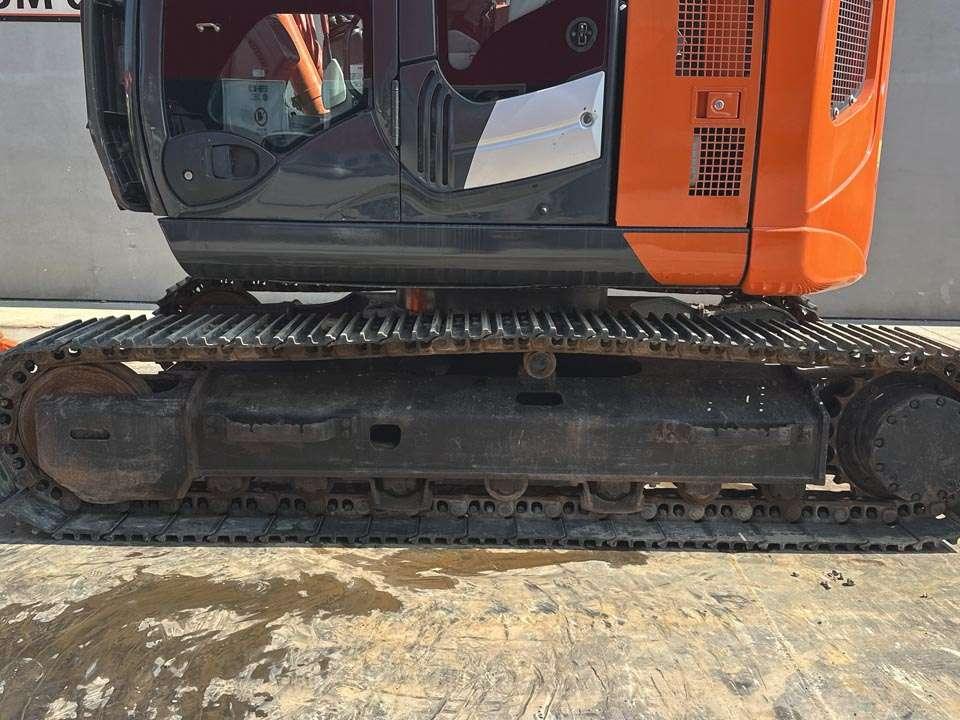 Hitachi ZX135US-5B TUNNELING Foto 8