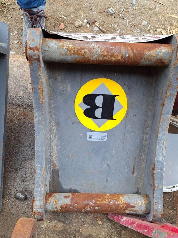S60 for 12-18 ton excavators Attachment plate Foto 2