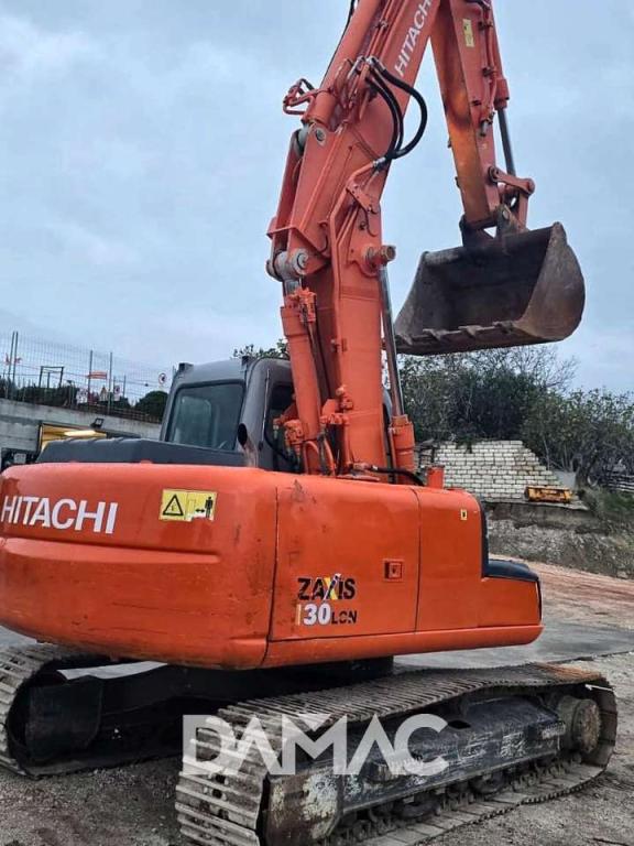 Hitachi ZX130 Foto 3