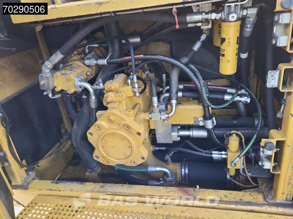 Caterpillar 390 D L Foto 16