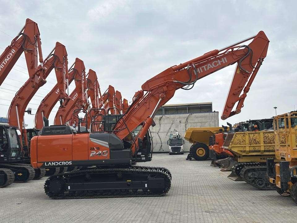 Hitachi ZX240N-7 Foto 19