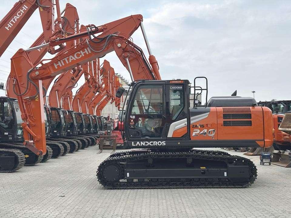 Hitachi ZX240N-7 Foto 2