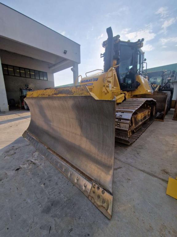 Komatsu D61EX-24 Foto 5
