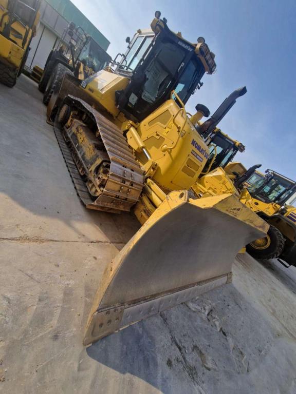 Komatsu D61EX-24 Foto 6