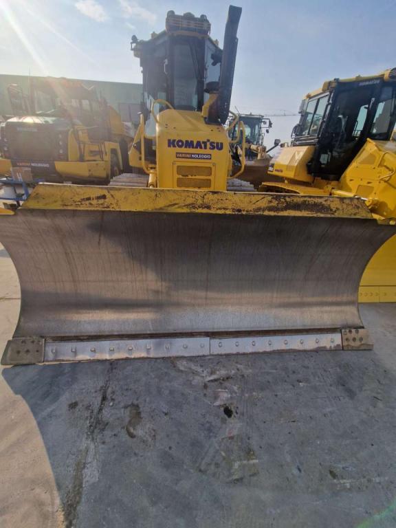 Komatsu D61EX-24 Foto 7