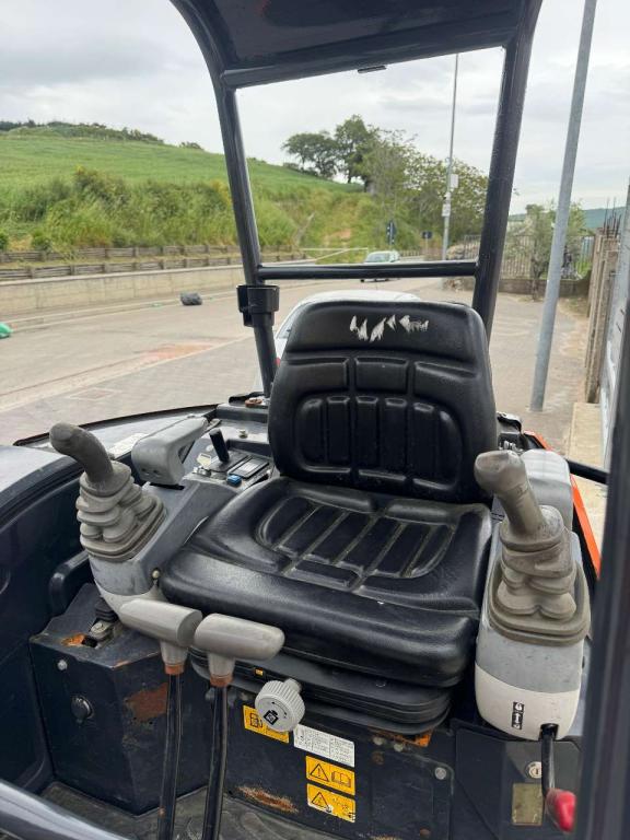 Hitachi ZX26U Foto 7