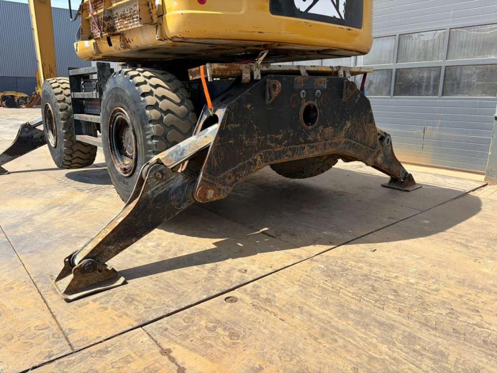Caterpillar M325DMH Foto 15