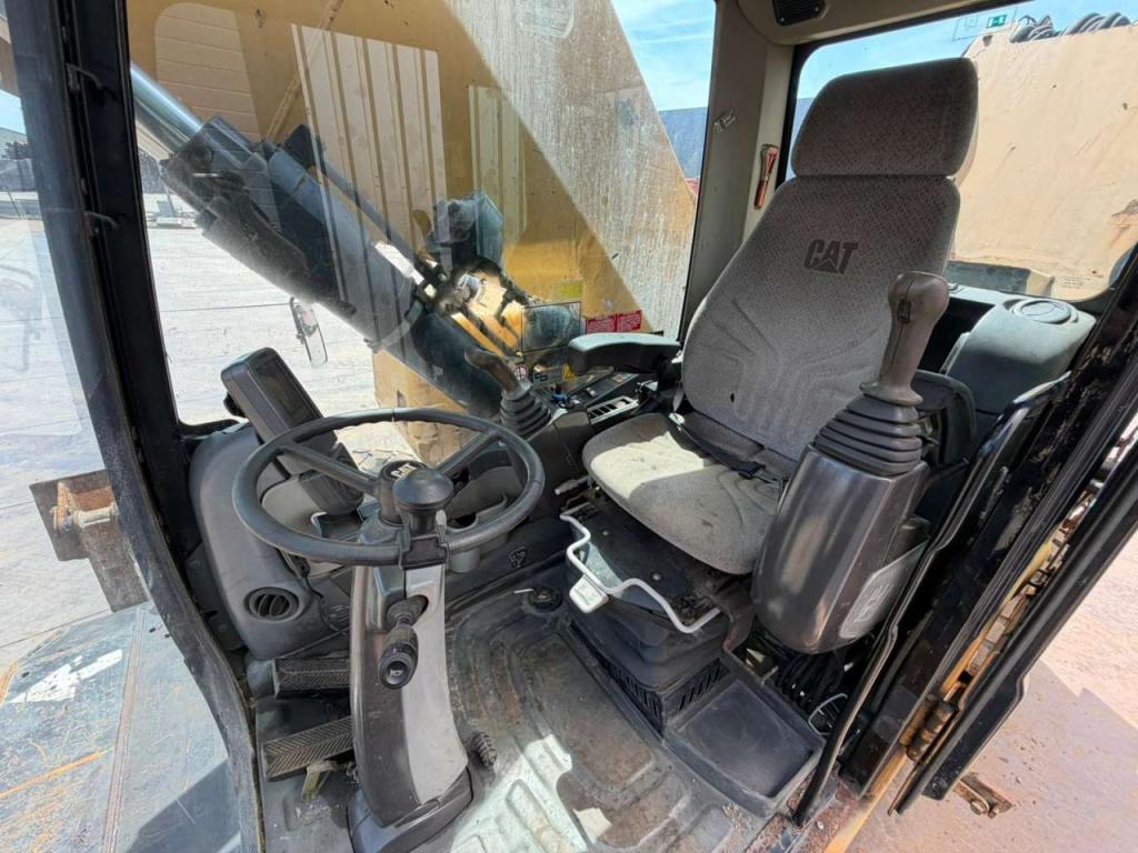 Caterpillar M325DMH Foto 22