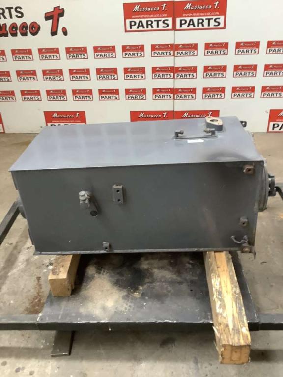 Serbatoio olio idraulico per Komatsu PC228-3 Foto 3