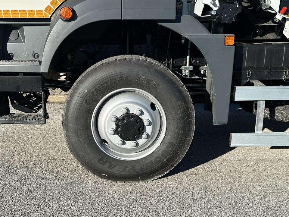 Man TGM 13.250 4x4 Foto 4