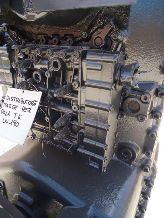 Distributore marce per Fiat Kobelco W190 Foto 1