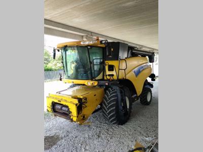 New Holland CR 9060