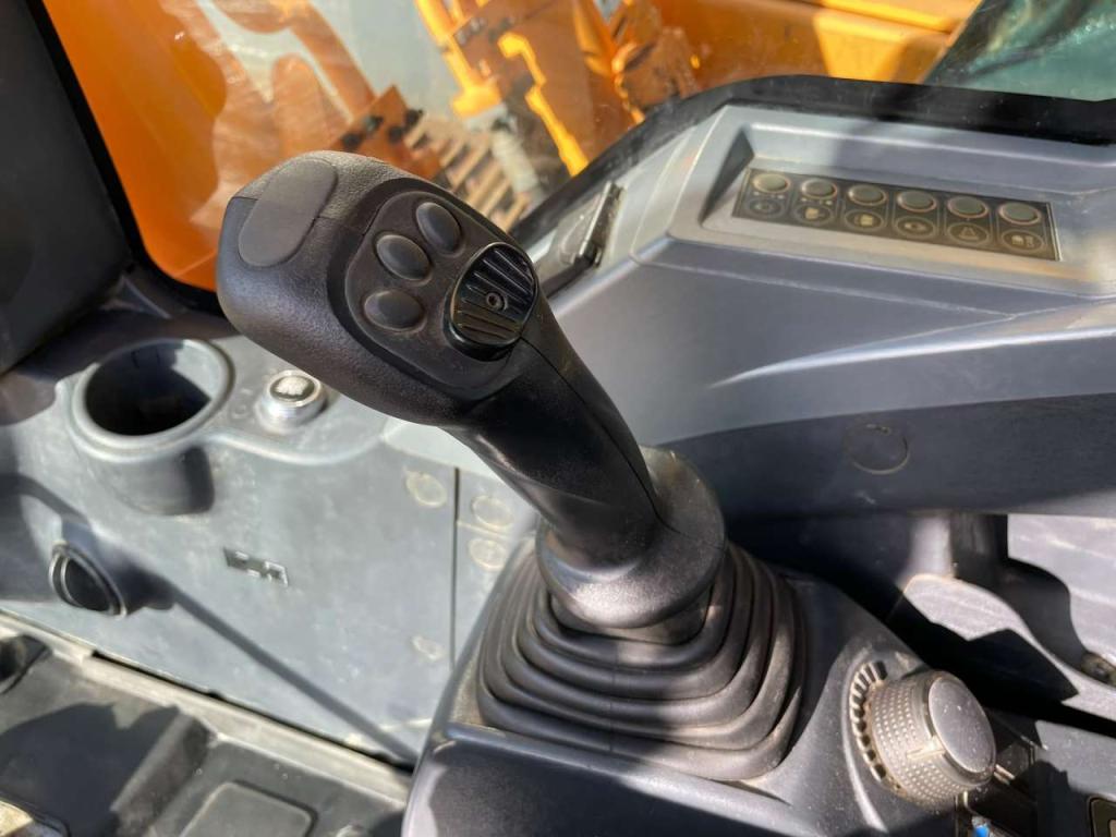 Hyundai Robex 300NLC-9A Foto 23