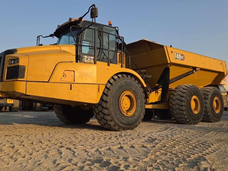 Caterpillar 740GC Foto 1