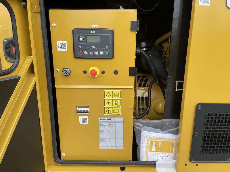 Caterpillar DE 65 E 0 Noodaggregaat Foto 3