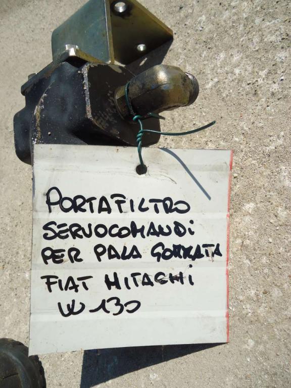 Supporto filtro servocomandi per Fiat Hitachi W130 Foto 2