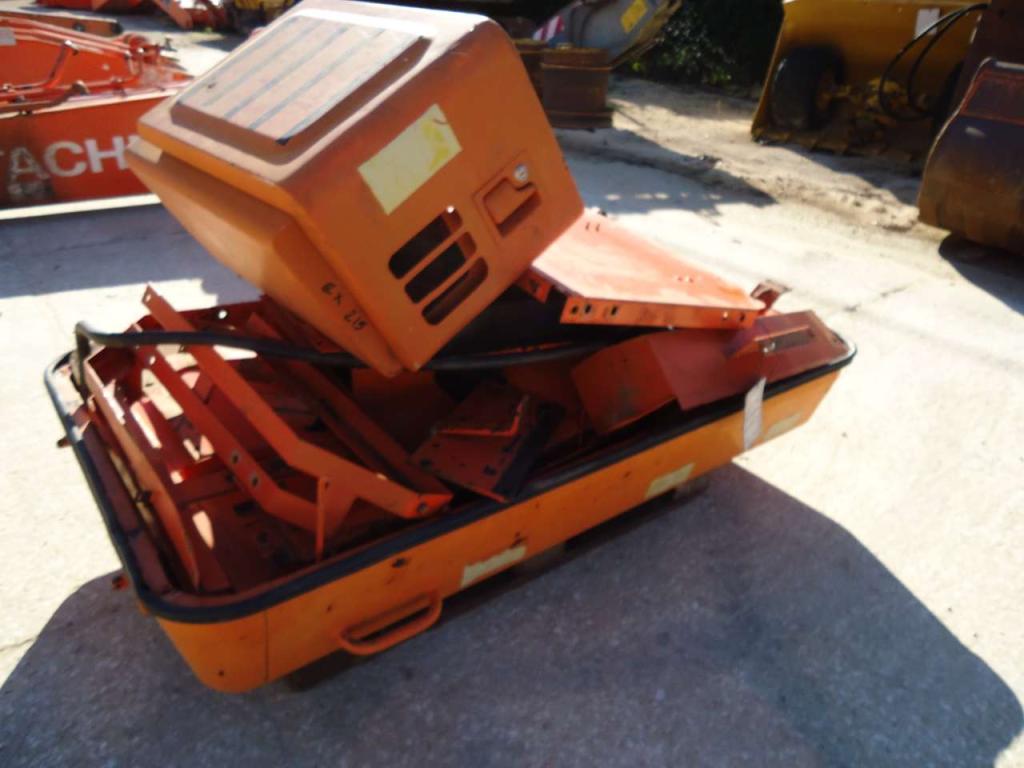 Cofanatura e carter carrozzeria per Fiat Hitachi EX 215 Foto 7
