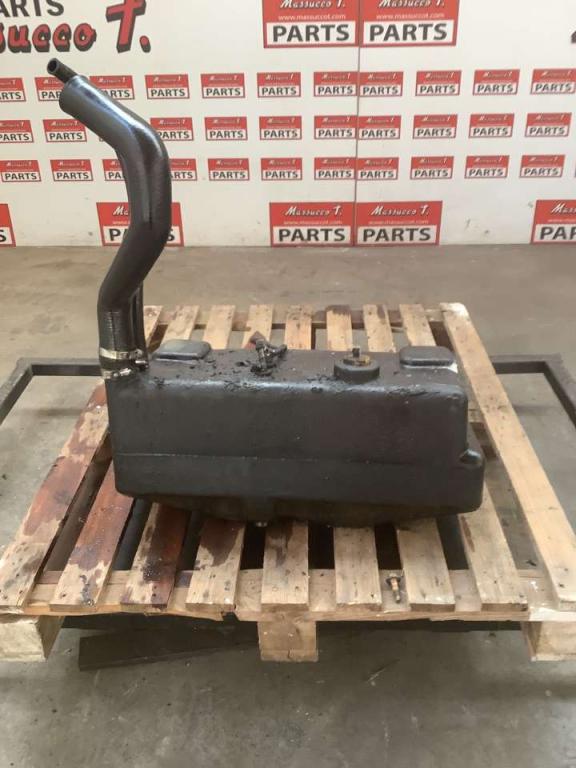 SERBATOIO CARBURANTE PER BOBCAT 753 Serbatoio Foto 1