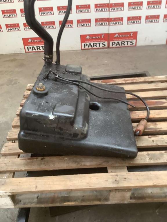 SERBATOIO CARBURANTE PER BOBCAT 753 Serbatoio Foto 4