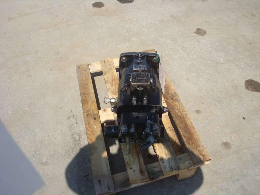 Motore di traslazione per Fiat Hitachi 150W3 Foto 6