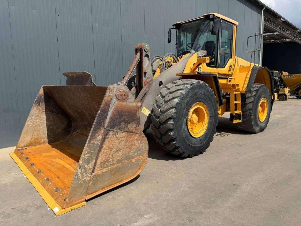 Volvo L180F Foto 1