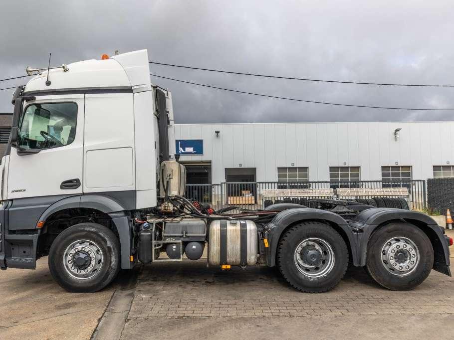 Mercedes-Benz AROCS 2553 BLS -6x4H Foto 2