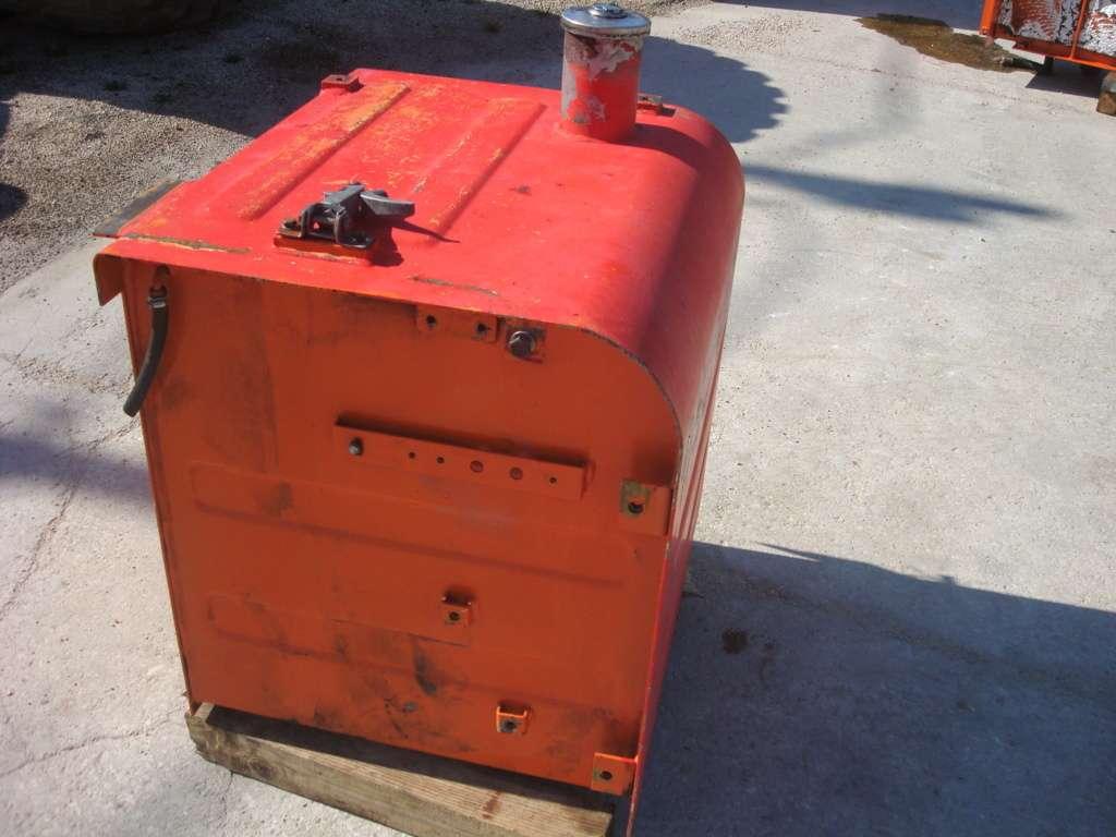 Serbatoio gasolio per Fiat Hitachi 150W3 Foto 3