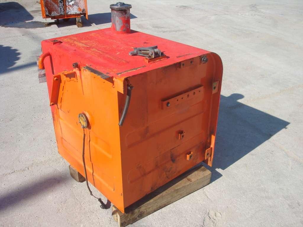 Serbatoio gasolio per Fiat Hitachi 150W3 Foto 4