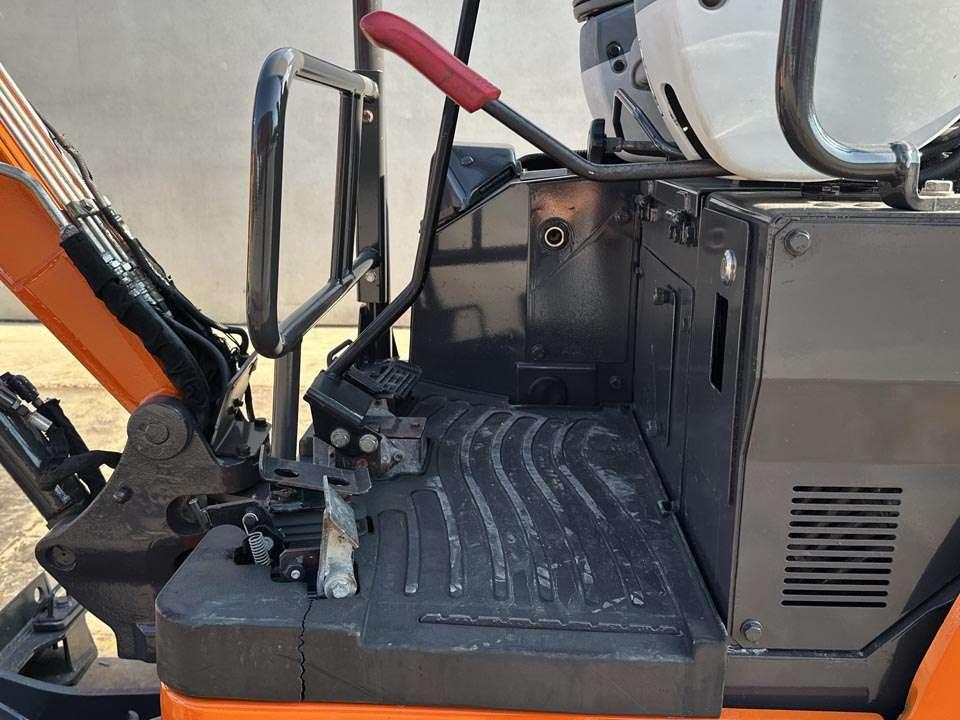 Hitachi ZX19U-5A YR Foto 14