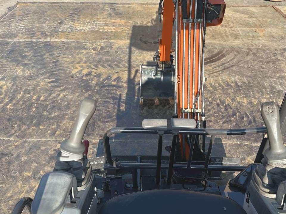 Hitachi ZX19U-5A YR Foto 18