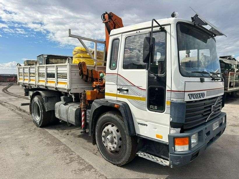 Volvo FL616 Foto 2