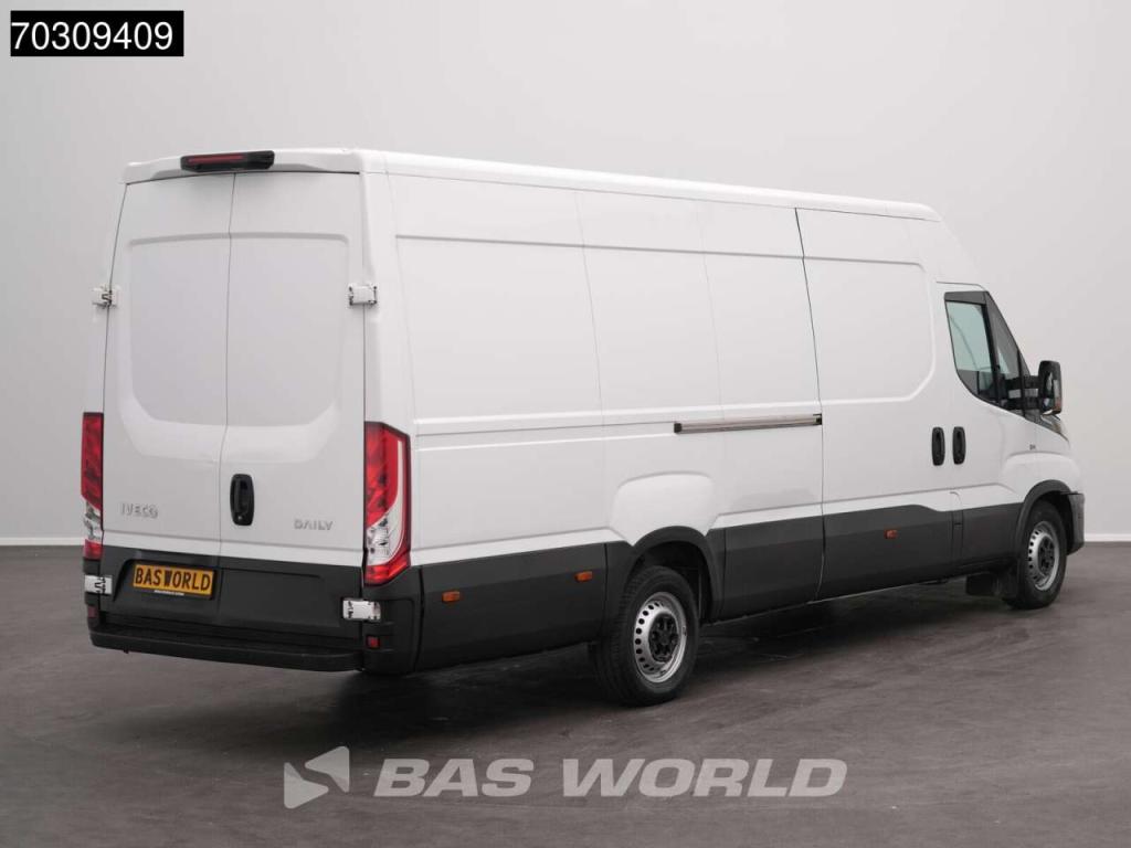 Iveco Daily 35S16 Automaat L3H2 3,5t Trekgewicht Airco Camera Parkeersensoren Euro6 L3 Airco Foto 2