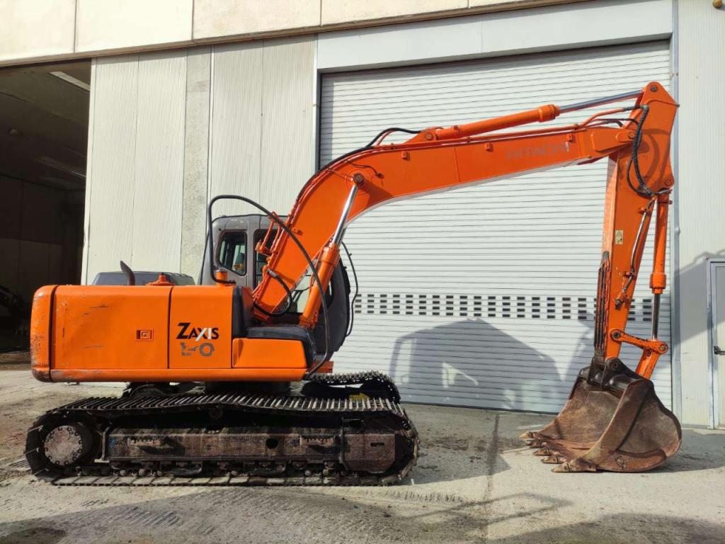 Hitachi ZX130 Foto 2
