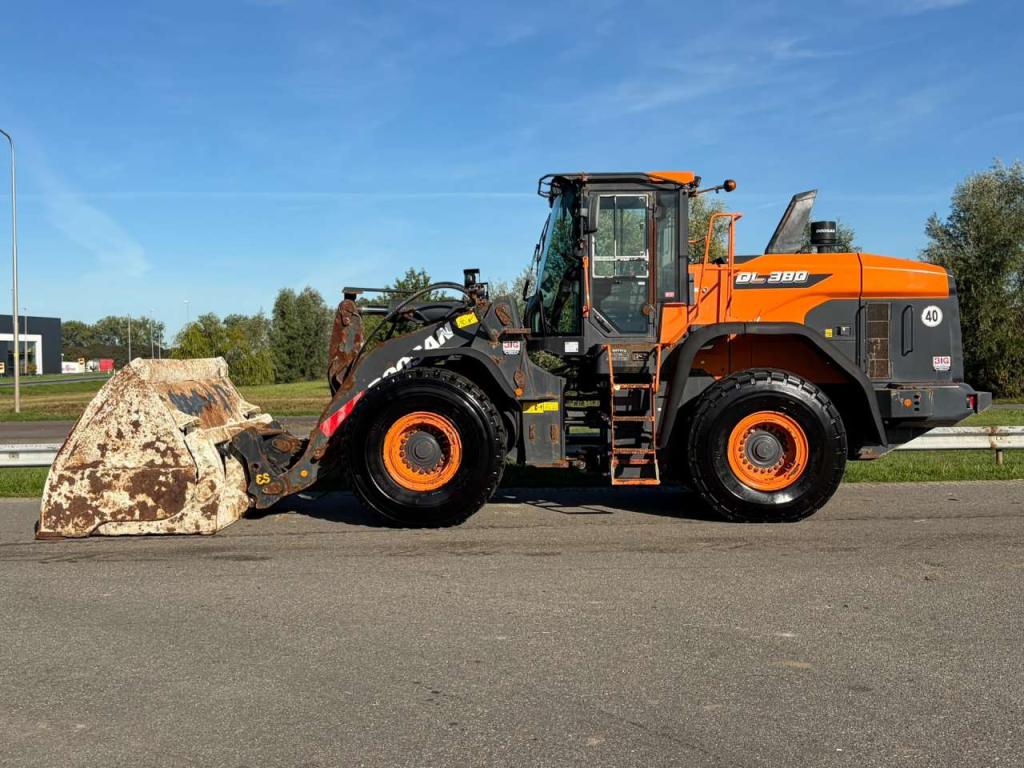 Doosan DL380-7 Foto 1