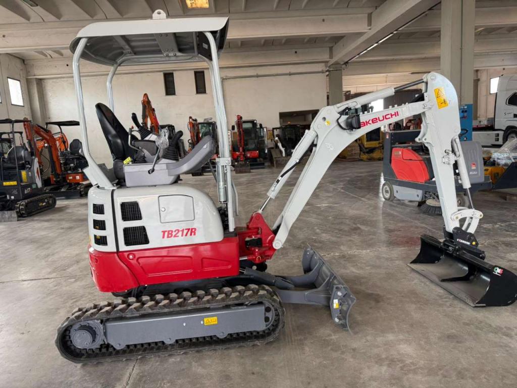 Takeuchi TB217-R Foto 1