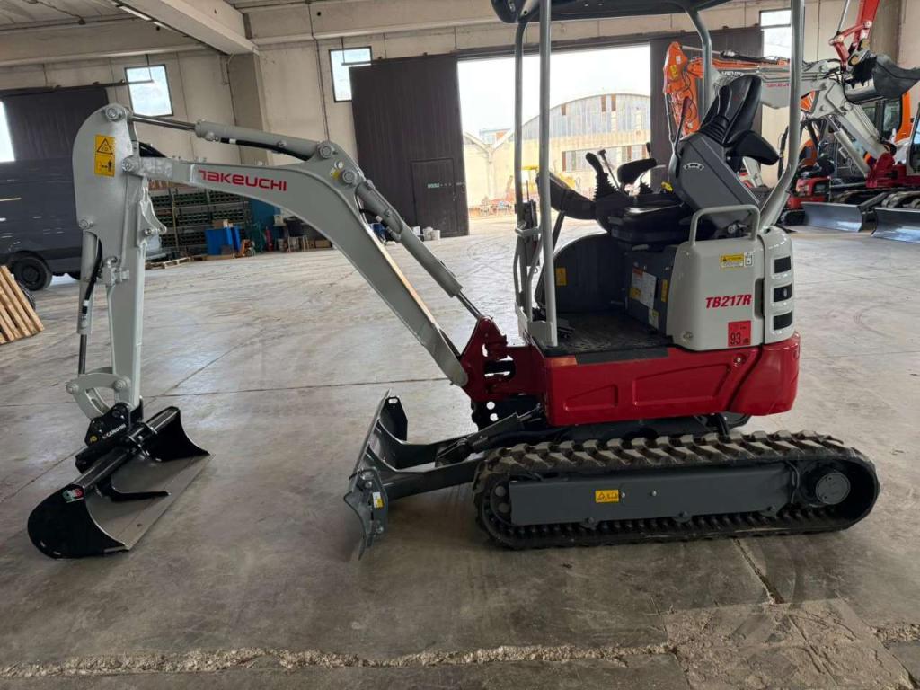 Takeuchi TB217-R Foto 3