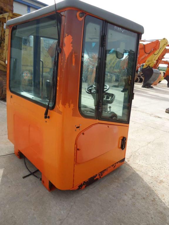 Cabina per Fiat Hitachi W130 - 110 Foto 3