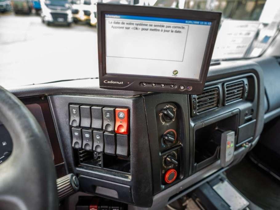 Renault MIDLUM 220 +ALU 9.500L+4 COMP Foto 13