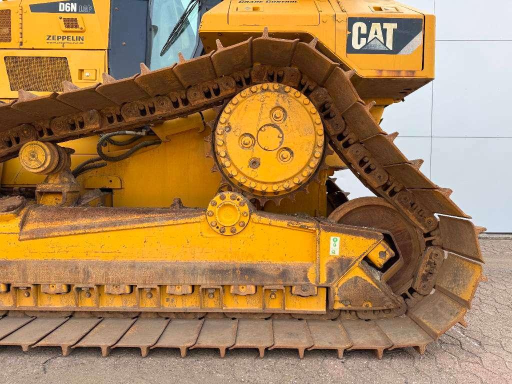 Caterpillar D6N LGP - German Machine / Folding Blade Foto 20