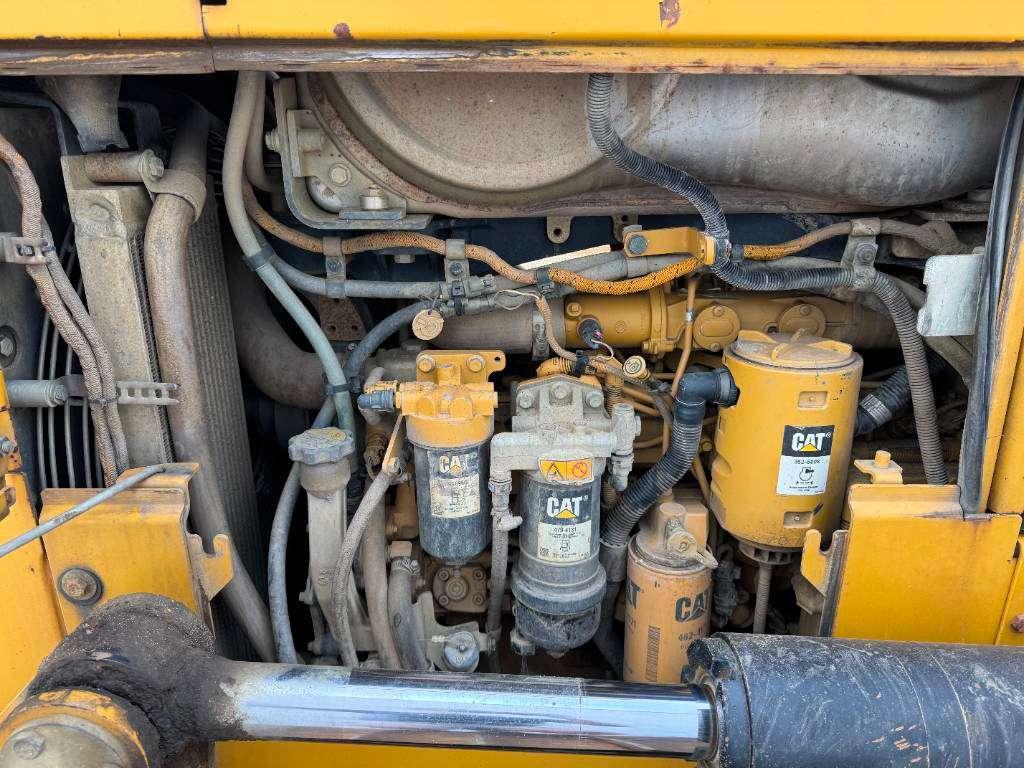 Caterpillar D6N LGP - German Machine / Folding Blade Foto 25