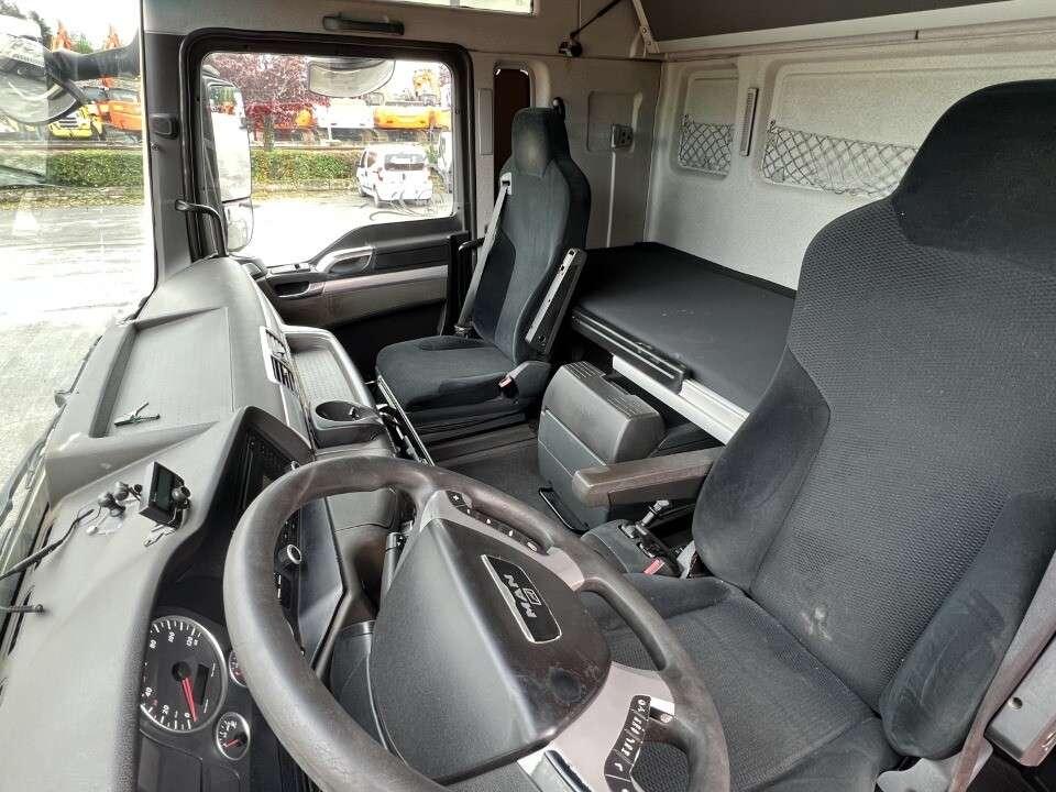 Man TGX 41.680 - 8X4 Foto 9