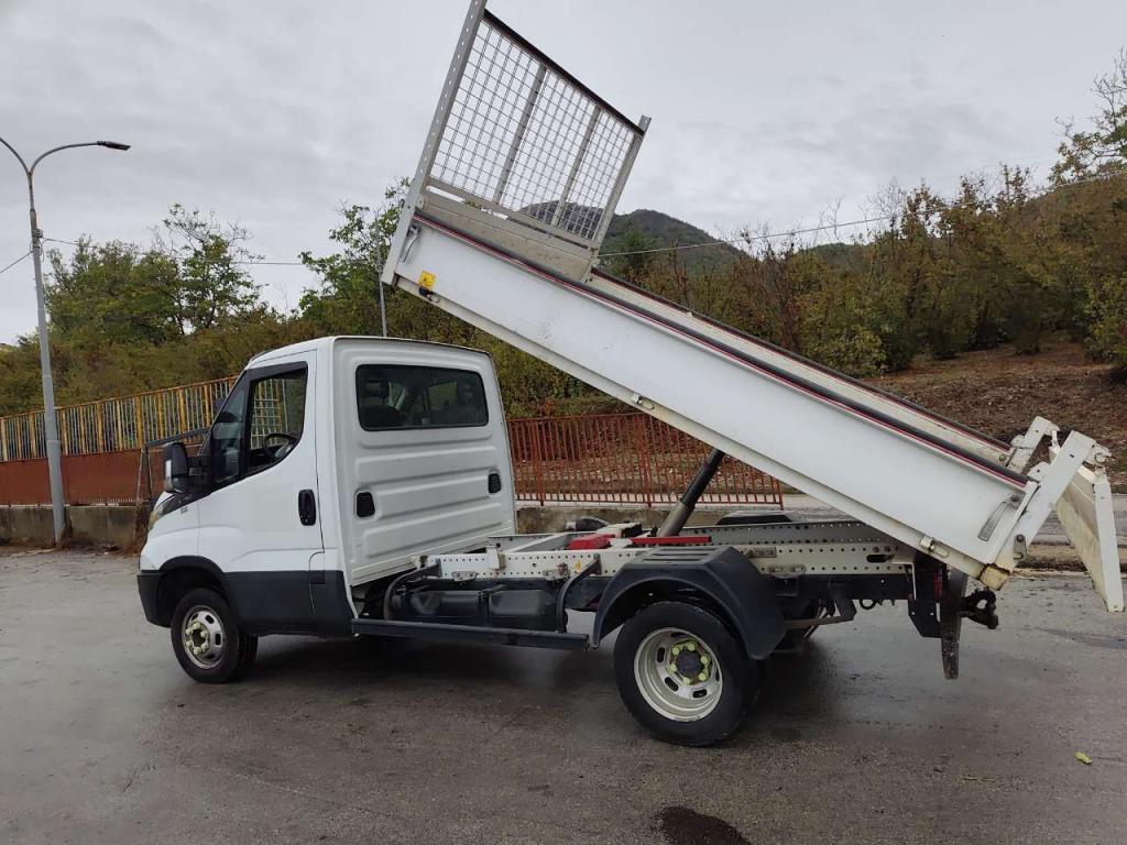 Iveco DAILY 35-140 Foto 23