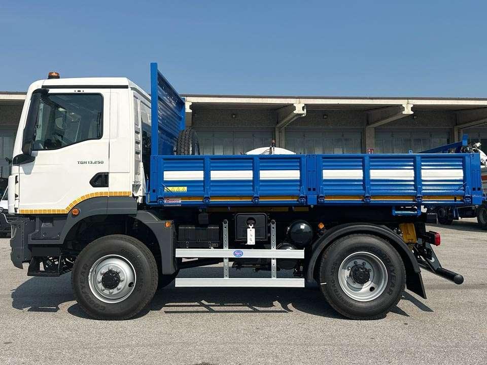Man TGM 13.250 4x4 Foto 2