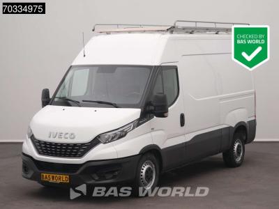 Iveco Daily 35S16 Automaat L2H2 3,5t Trekhaak LED Navi Airco Cruise Camera Imperiaal Euro6 L2 A/C Towbar in vendita da BAS World B.V.
